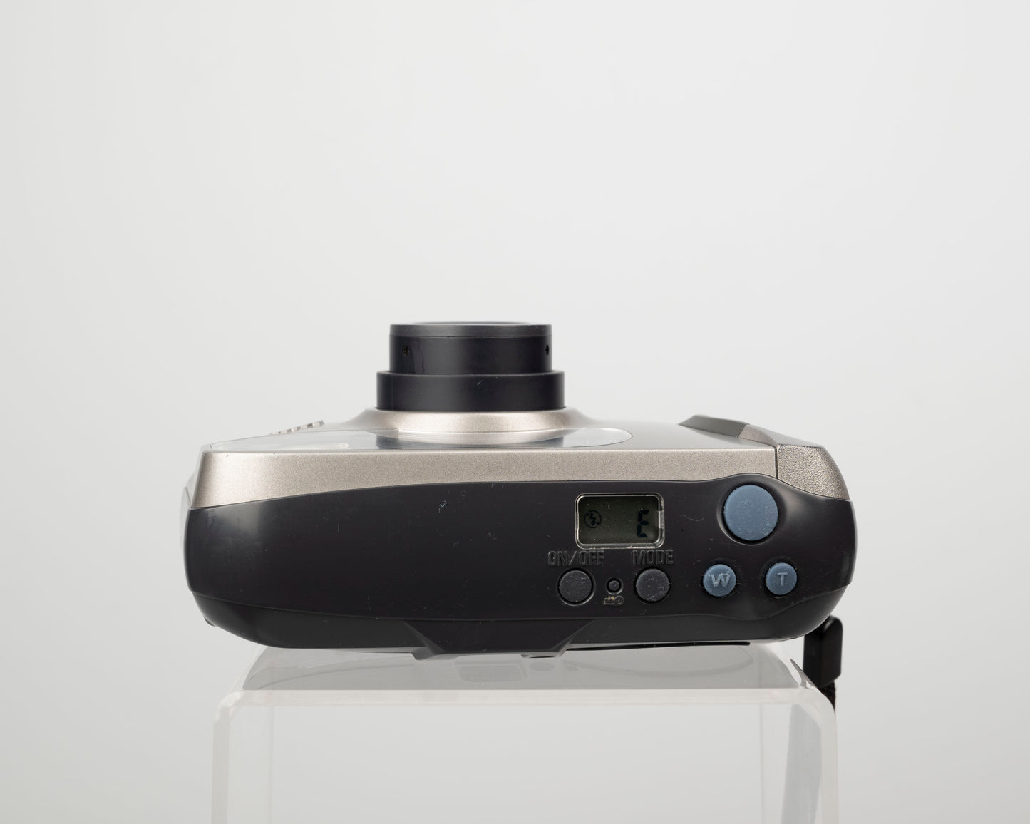 Appareil photo Nikon Zoom 210AF 35 mm avec étui (série 5082182)