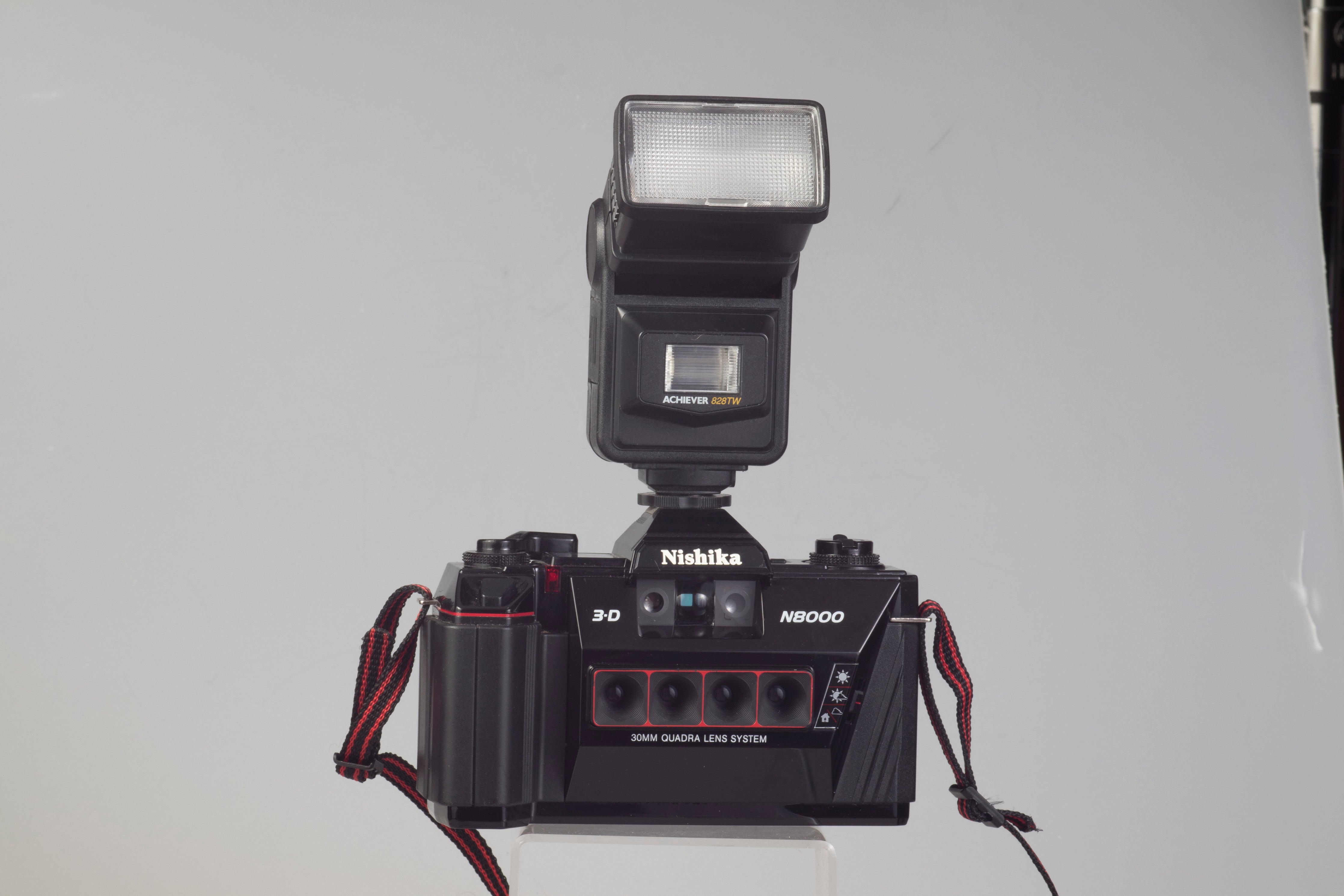 Nishika N8000 3D 35mm camera w/ Achiever 828TW twin flash – New