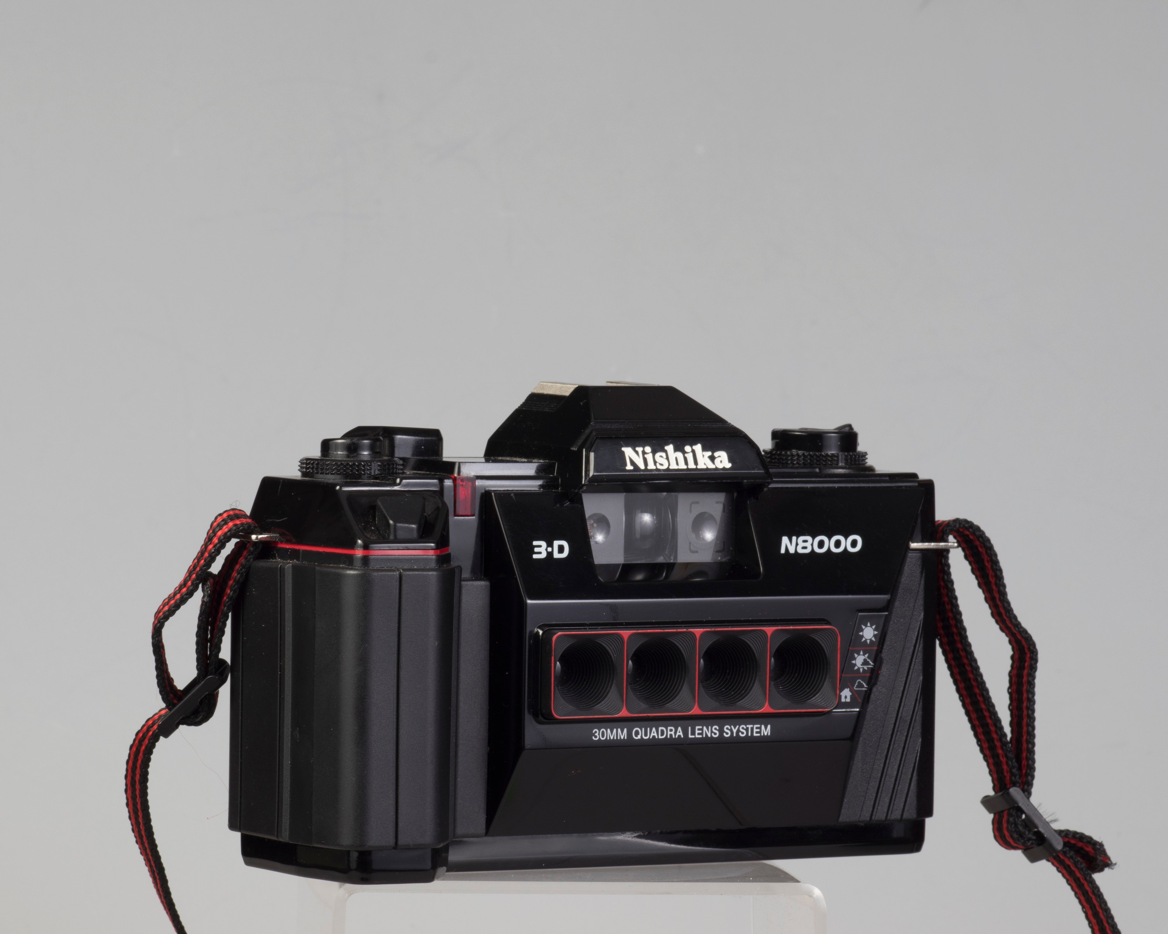 Nishika N8000 3D 35mm camera w/ Achiever 828TW twin flash – New