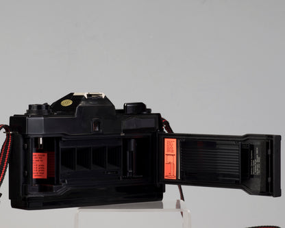 Nishika N8000 3D 35mm camera w/ Achiever 828TW twin flash