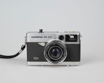Olympus 35 EC viewfinder 35mm camera w/ case + flash