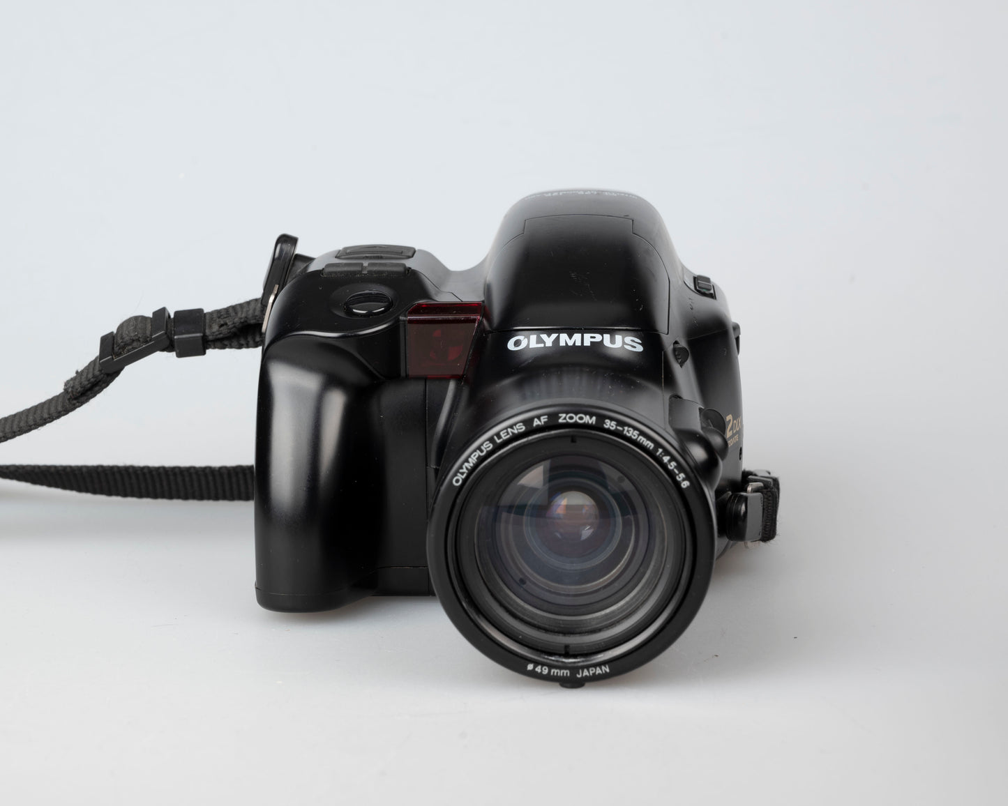 Olympus IS-2 'bridge' SLR 35 mm avec objectif 35-135 mm + convertisseurs 1,5x et 0,8x (série 1012390)