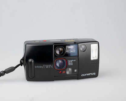 Appareil photo argentique Olympus Infinity Twin 35 mm
