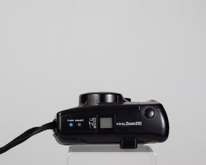Olympus Infinity Zoom 200 35mm camera (serial 5252818)