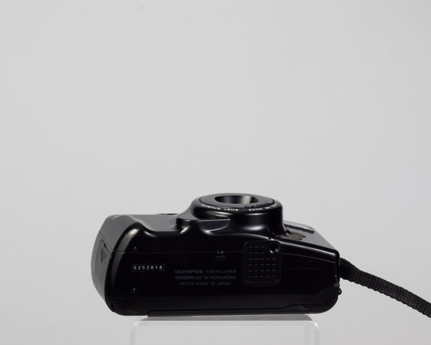 Olympus Infinity Zoom 200 35mm camera (serial 5252818)