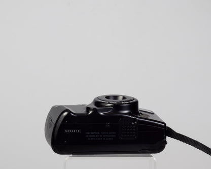 Olympus Infinity Zoom 200 35mm camera (serial 5252818)