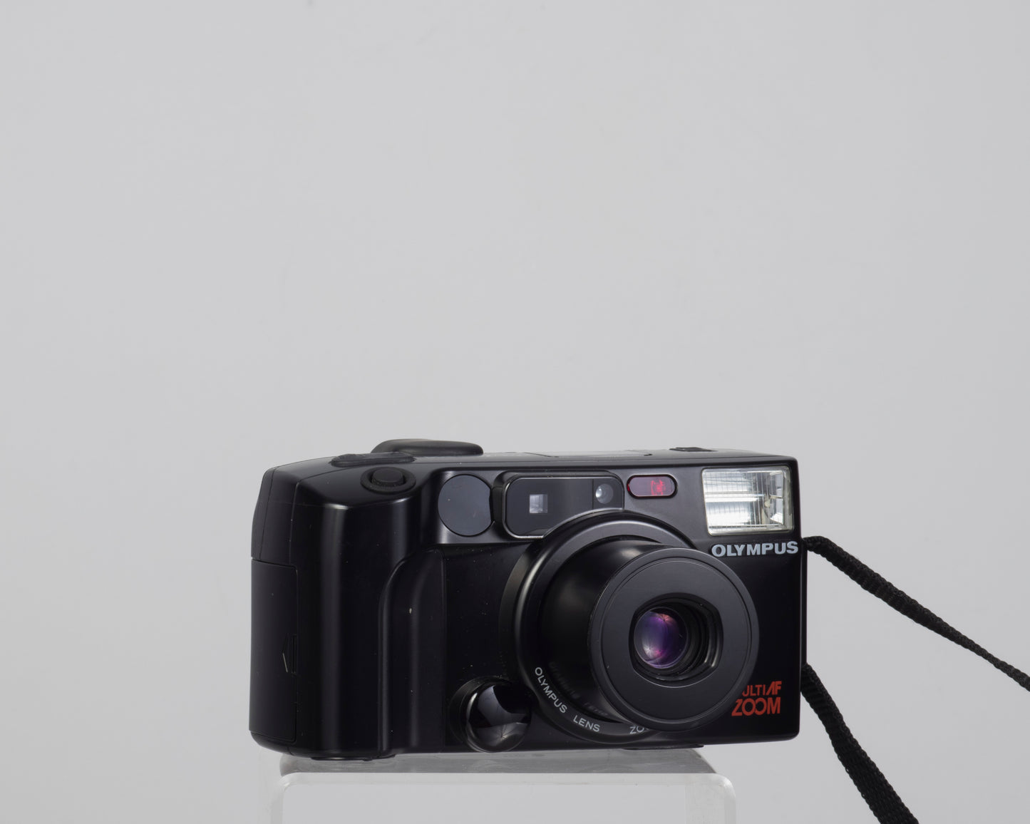 Olympus Infinity Zoom 200 35mm camera w/ manual and remote control