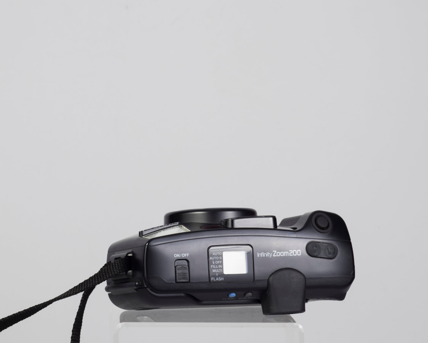 Olympus Infinity Zoom 200 35mm camera w/ manual and remote control
