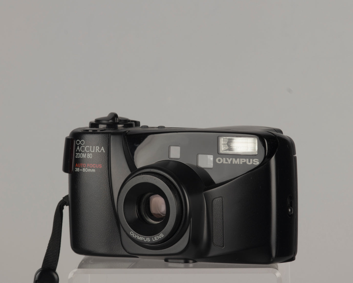 Appareil photo Olympus Infinity Accura Zoom 80 35 mm avec étui