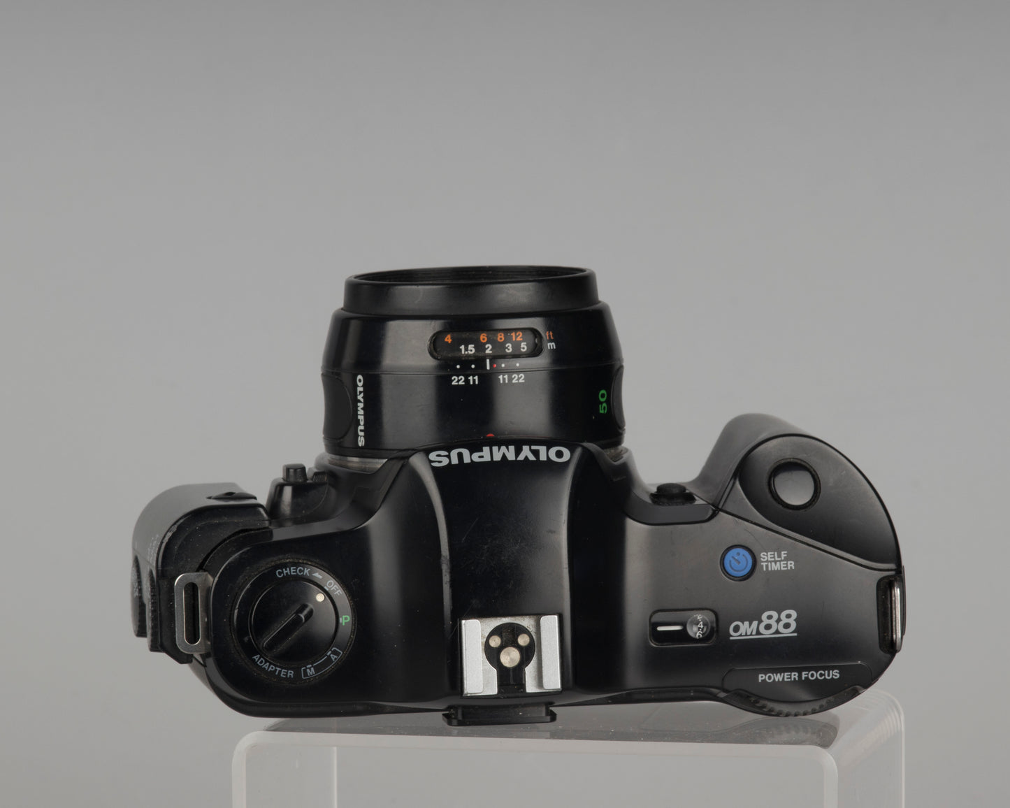 Olympus OM-88 Reflex 35 mm avec objectif 50 m f2 PF et adaptateur manuel 2