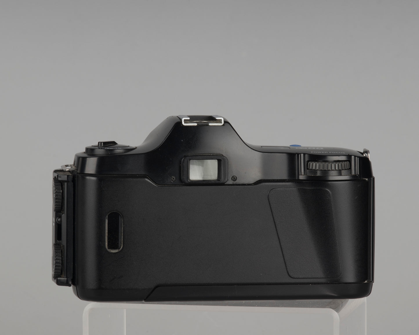 Olympus OM-88 Reflex 35 mm avec objectif 50 m f2 PF et adaptateur manuel 2