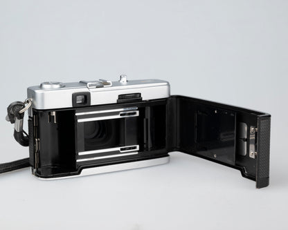 Olympus Trip 35 35mm camera w/ case (serial 3431767)