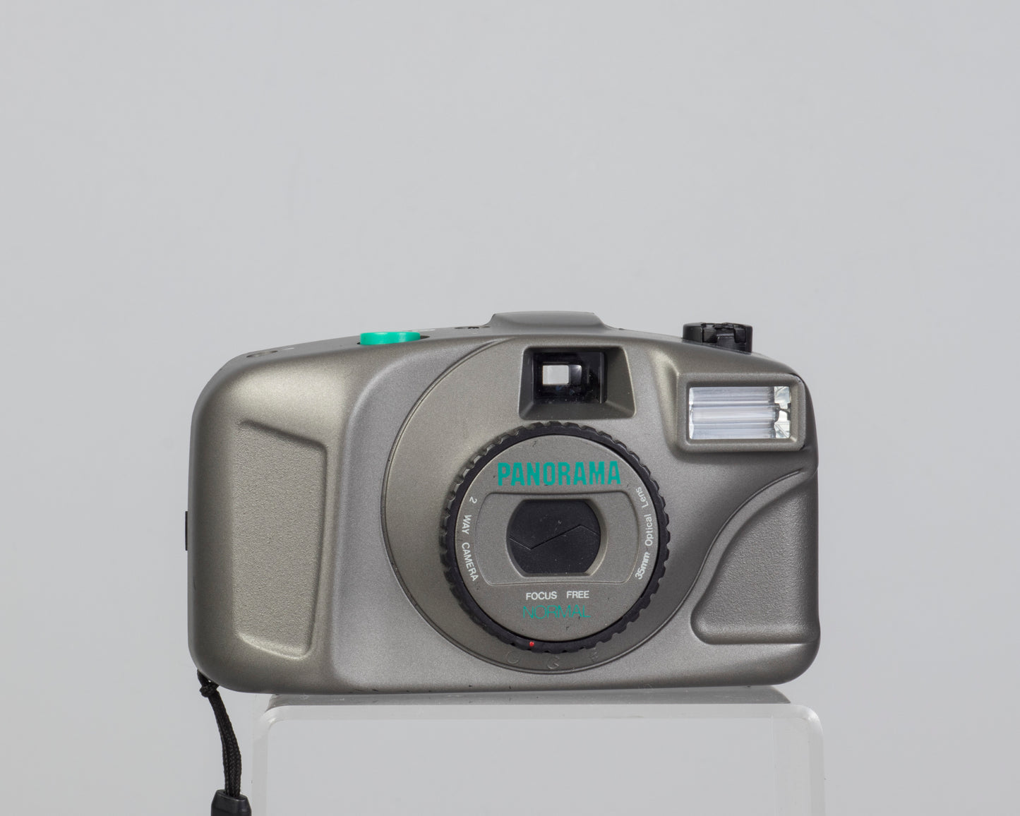 Appareil photo argentique 35 mm sans mise au point panoramique