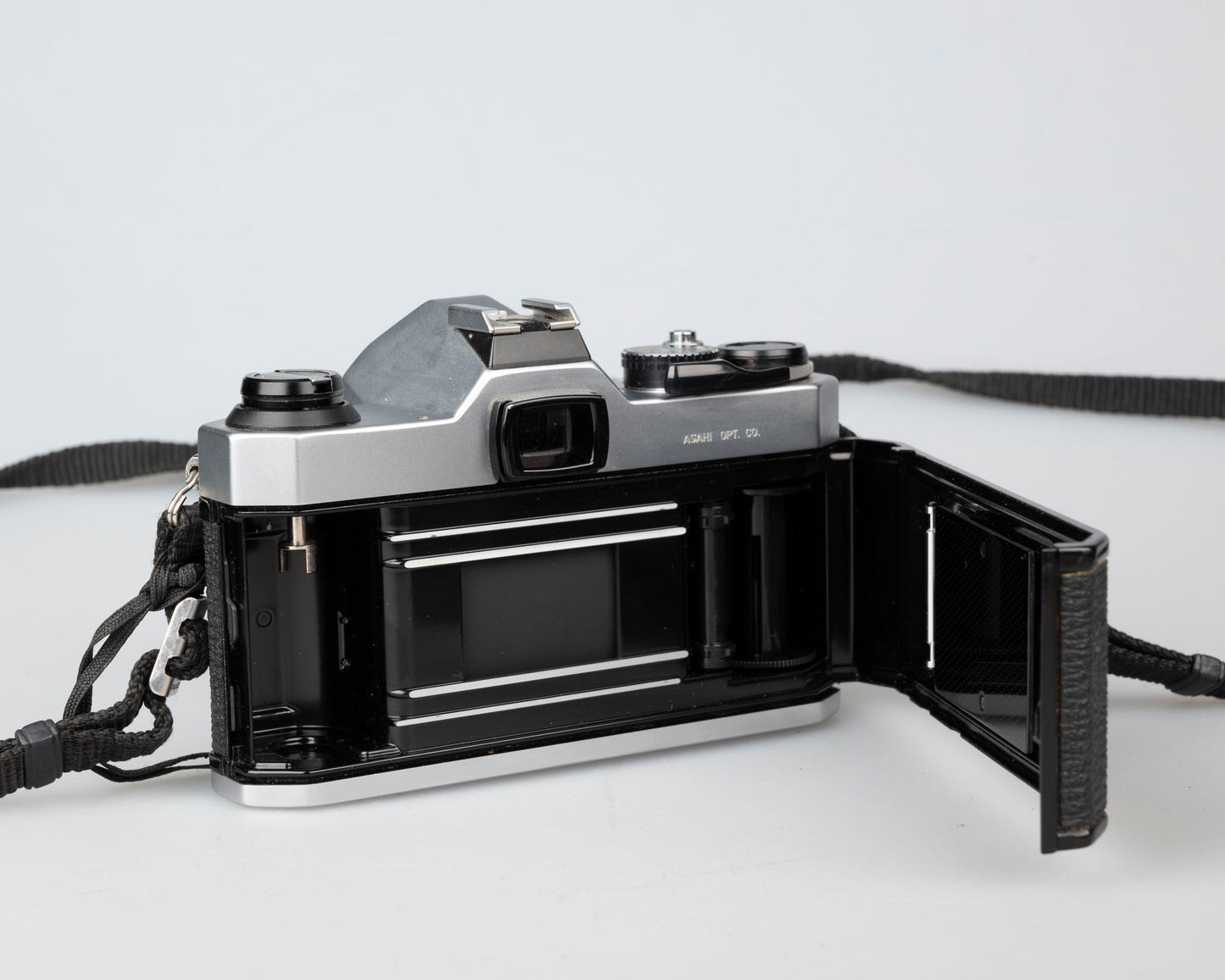 Pentax K1000 avec objectif SMC Pentax-M 50 mm F1.4 avec étui toujours prêt (série 8023813)