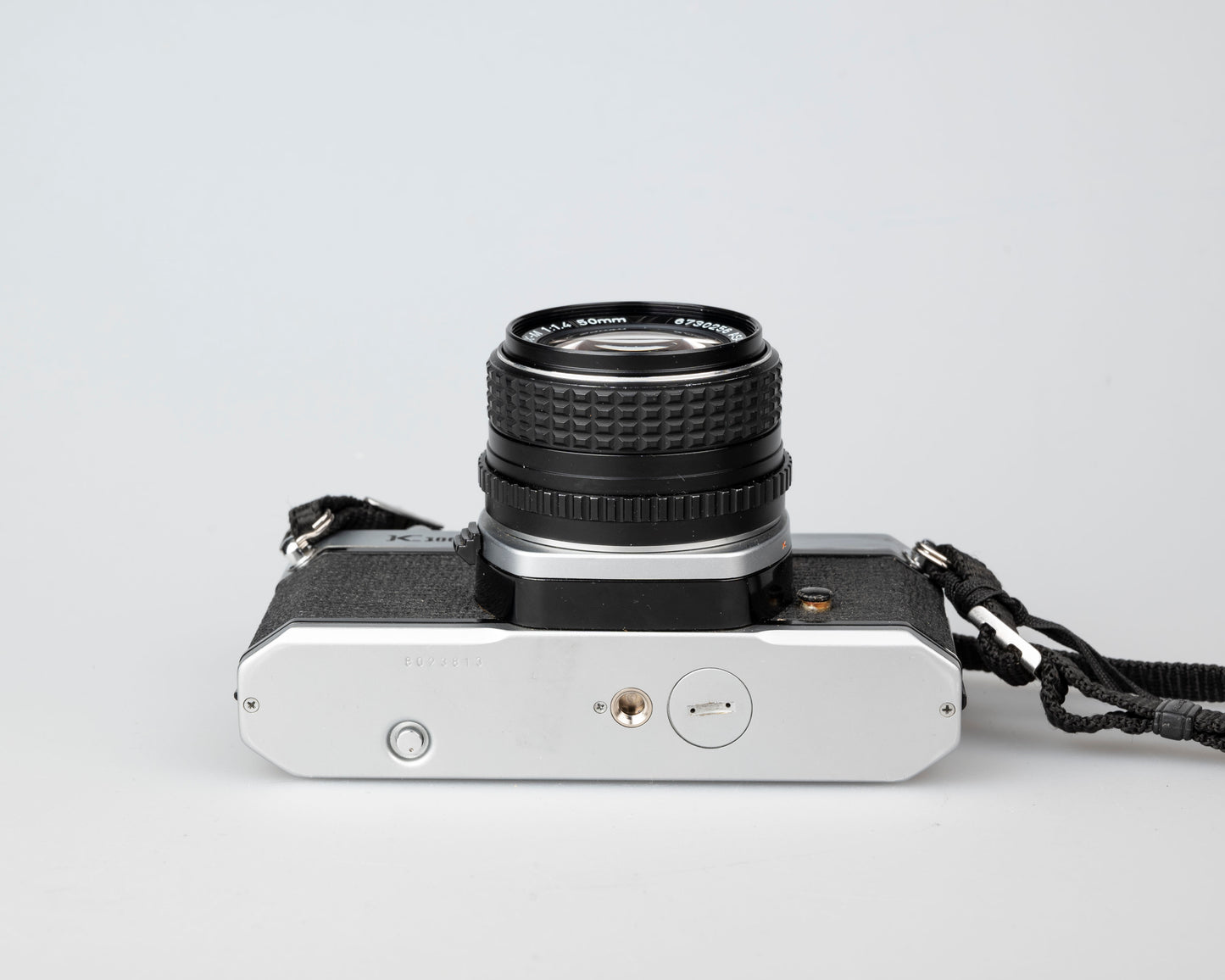 Pentax K1000 avec objectif SMC Pentax-M 50 mm F1.4 avec étui toujours prêt (série 8023813)