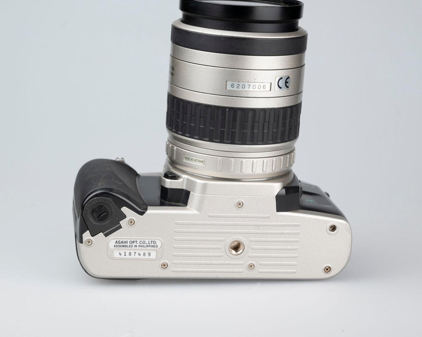 Pentax MZ-7 Reflex 35 mm avec objectif SMC Pentax-FA 28-80 mm