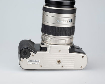 Pentax MZ-7 Reflex 35 mm avec objectif SMC Pentax-FA 28-80 mm