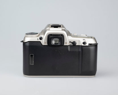 Pentax MZ-7 Reflex 35 mm avec objectif SMC Pentax-FA 28-80 mm