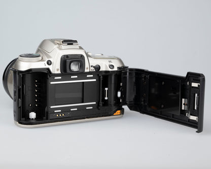 Pentax MZ-7 Reflex 35 mm avec objectif SMC Pentax-FA 28-80 mm