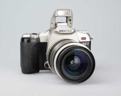 Pentax MZ-7 Reflex 35 mm avec objectif SMC Pentax-FA 28-80 mm