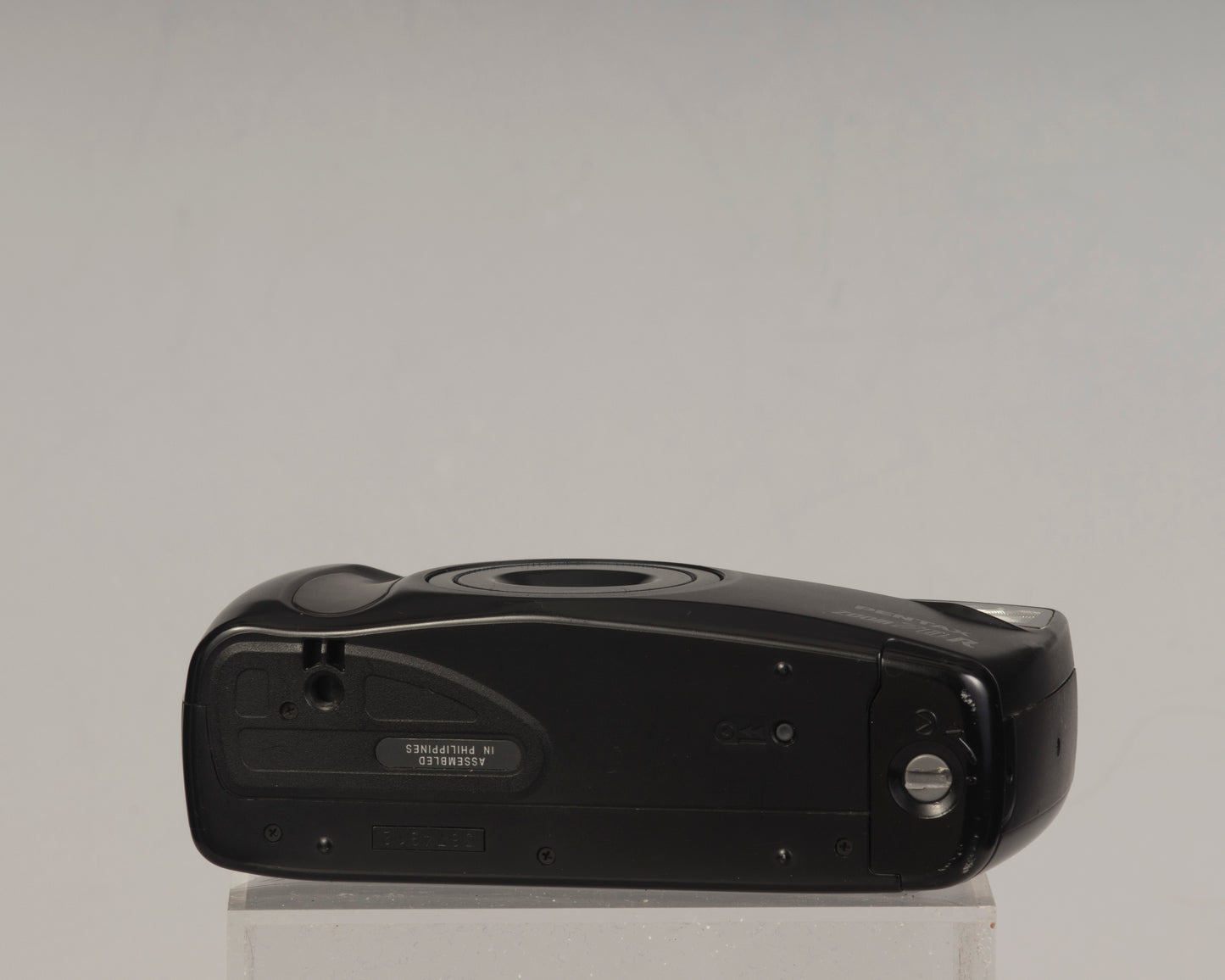 Pentax Zoom70-R 35mm film camera