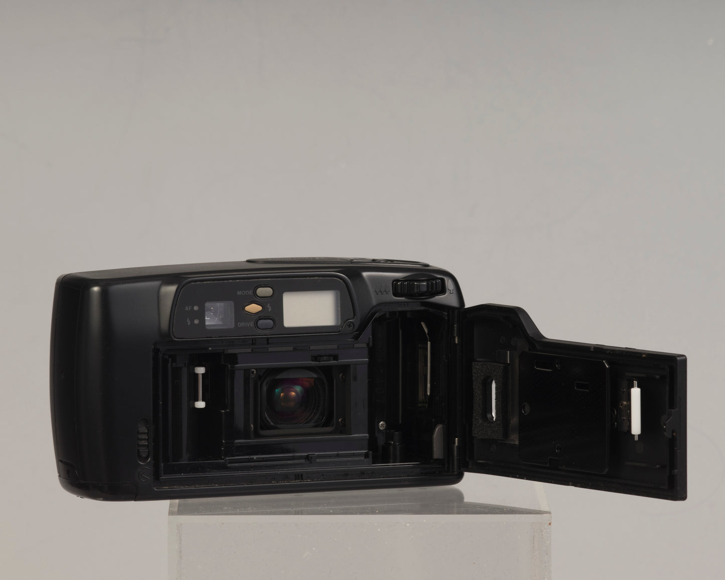Pentax Zoom70-R 35mm film camera