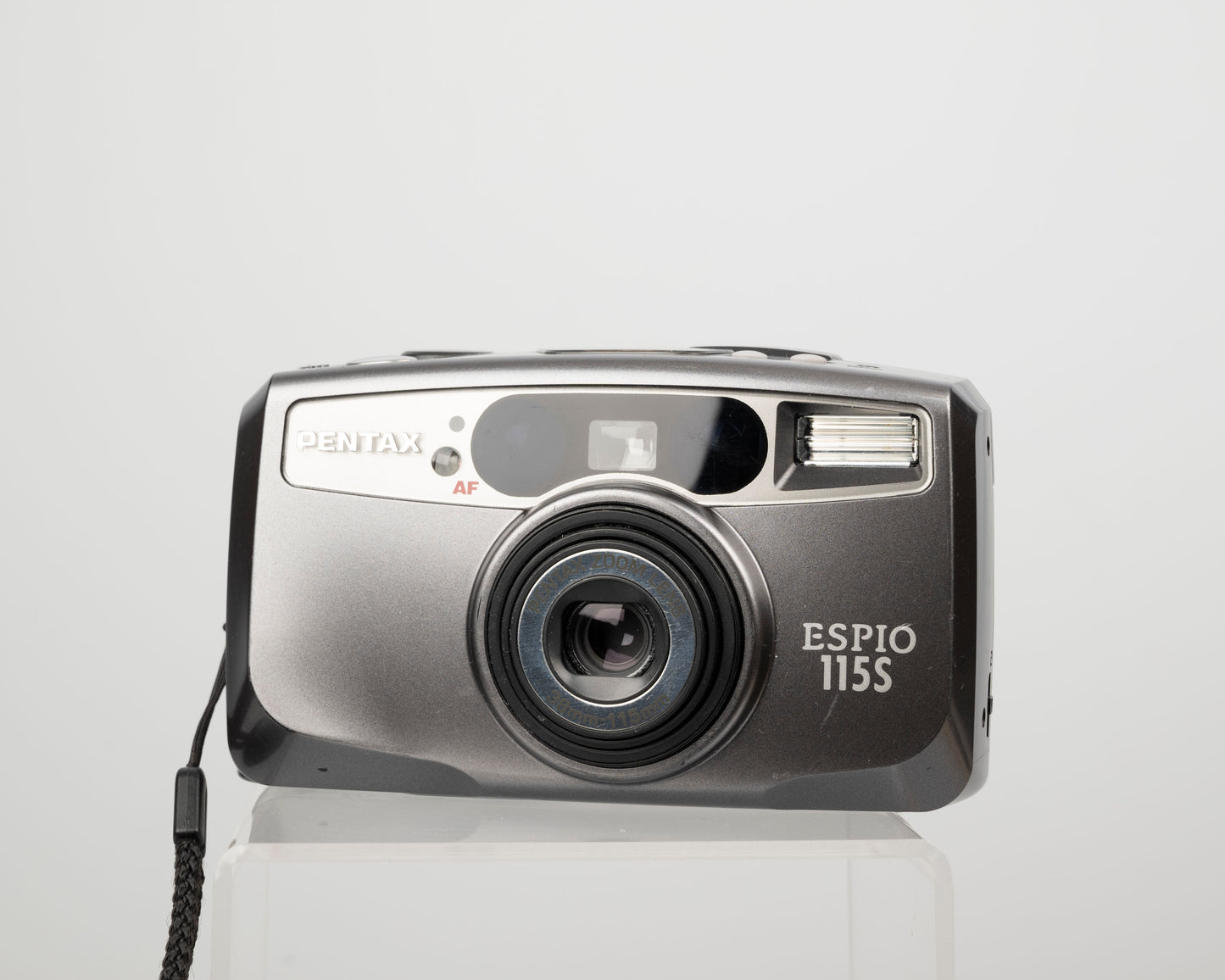 The Pentax Espio 115S (aka Espio 115V/IQZoom 115V) is one of the later and more refined cameras in this series of superb zoom 35mm point-and-shoots