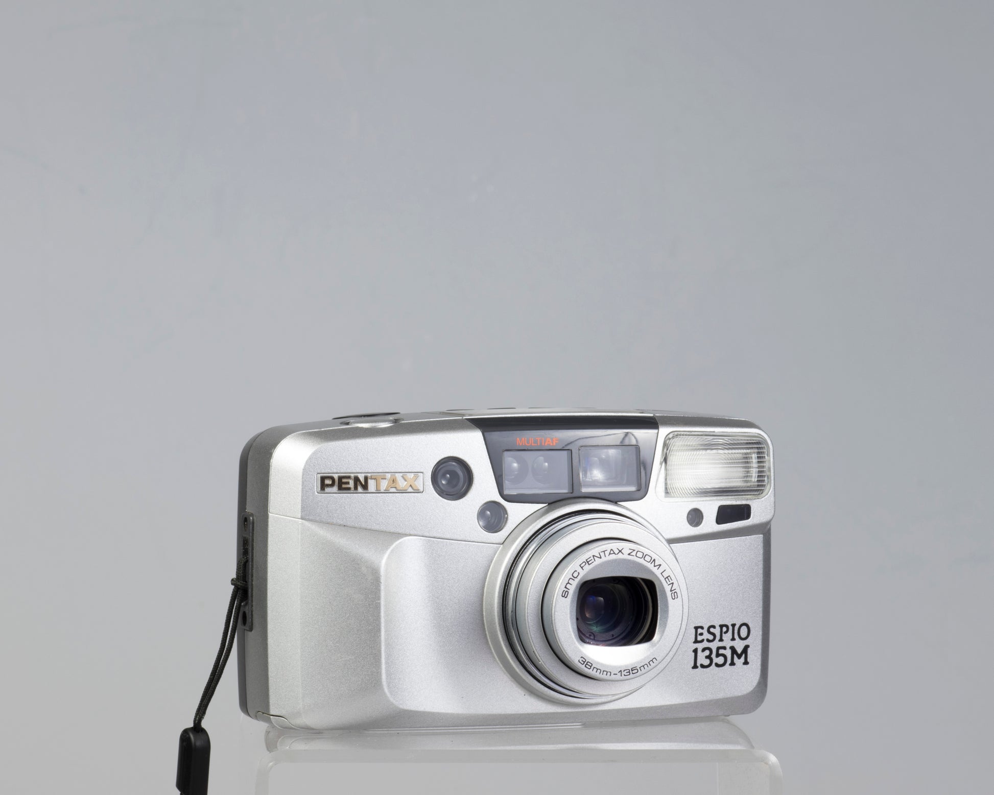The Pentax Espio 135m (aka IQZoom 135m) is a quality zoom point-and-shoot from the early aughts