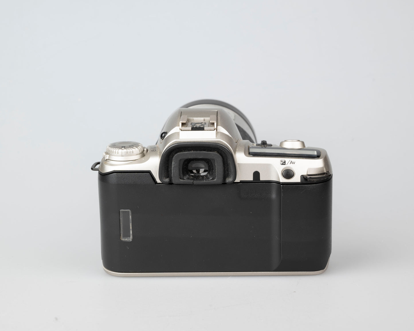 Pentax MZ-50 Reflex 35 mm avec objectif SMC Pentax FA 80-320 mm (série 7178033)