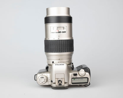 Pentax MZ-50 Reflex 35 mm avec objectif SMC Pentax FA 80-320 mm (série 7178033)