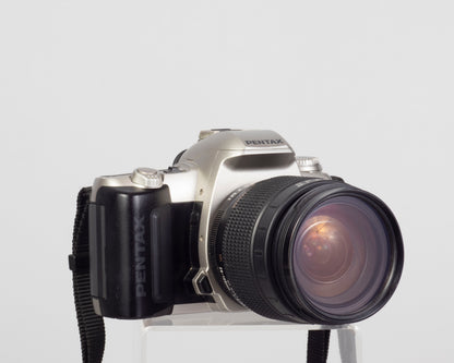 Pentax MZ-50 Reflex 35 mm avec objectif Promaster 28-105 mm