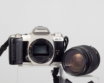 Pentax MZ-50 Reflex 35 mm avec objectif Promaster 28-105 mm
