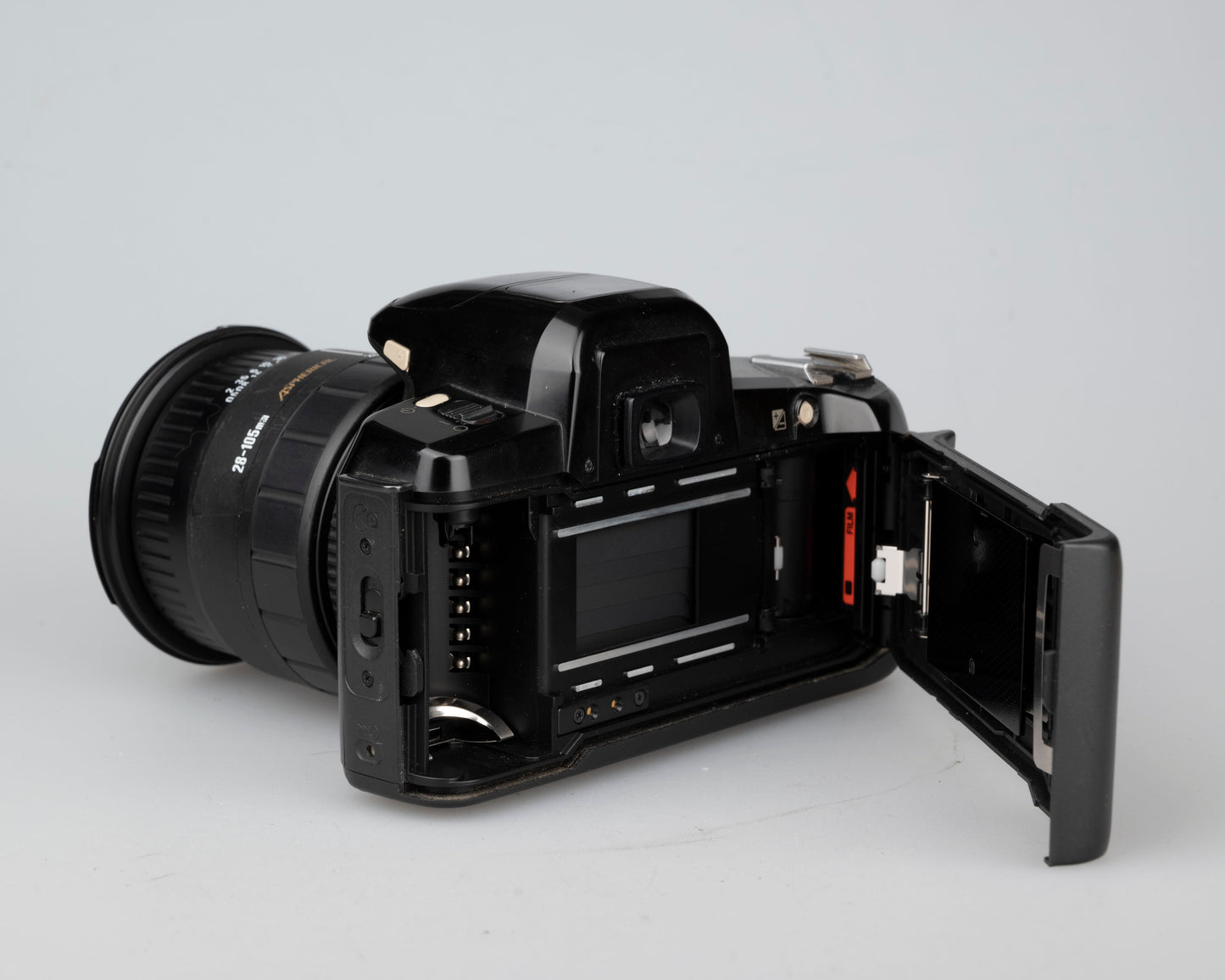 Pentax PZ-10 35 mm SLR avec objectif Sigma 28-105 mm f2.8-4 (série 5708409)