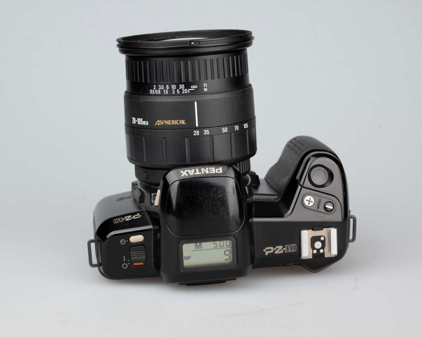 Pentax PZ-10 35 mm SLR avec objectif Sigma 28-105 mm f2.8-4 (série 5708409)