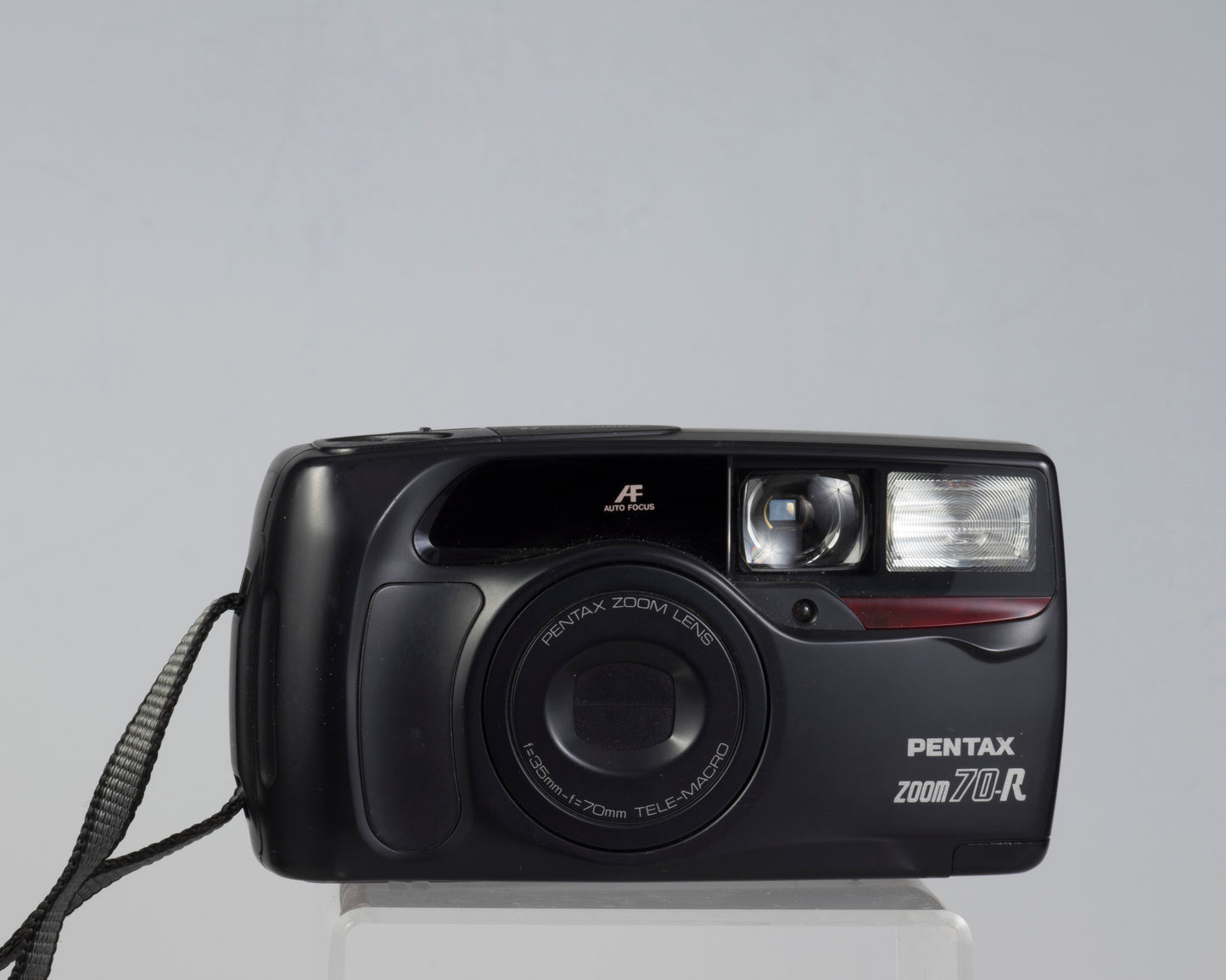 Appareil photo argentique Pentax Zoom70-R 35 mm avec étui (série 3675866)
