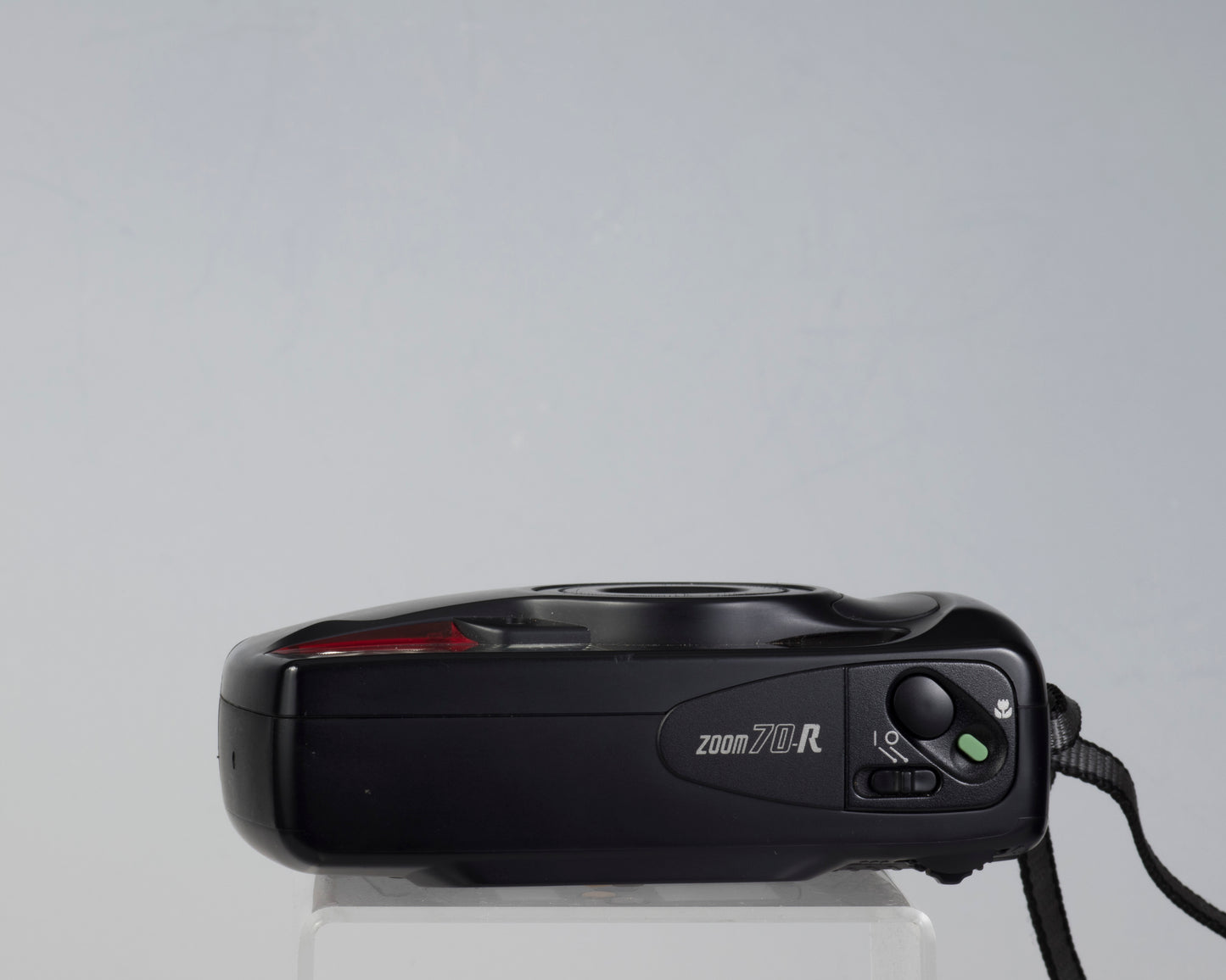Appareil photo argentique Pentax Zoom70-R 35 mm avec étui (série 3675866)