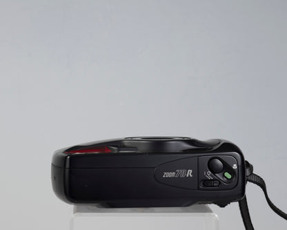 Appareil photo argentique Pentax Zoom70-R 35 mm avec étui (série 3675866)