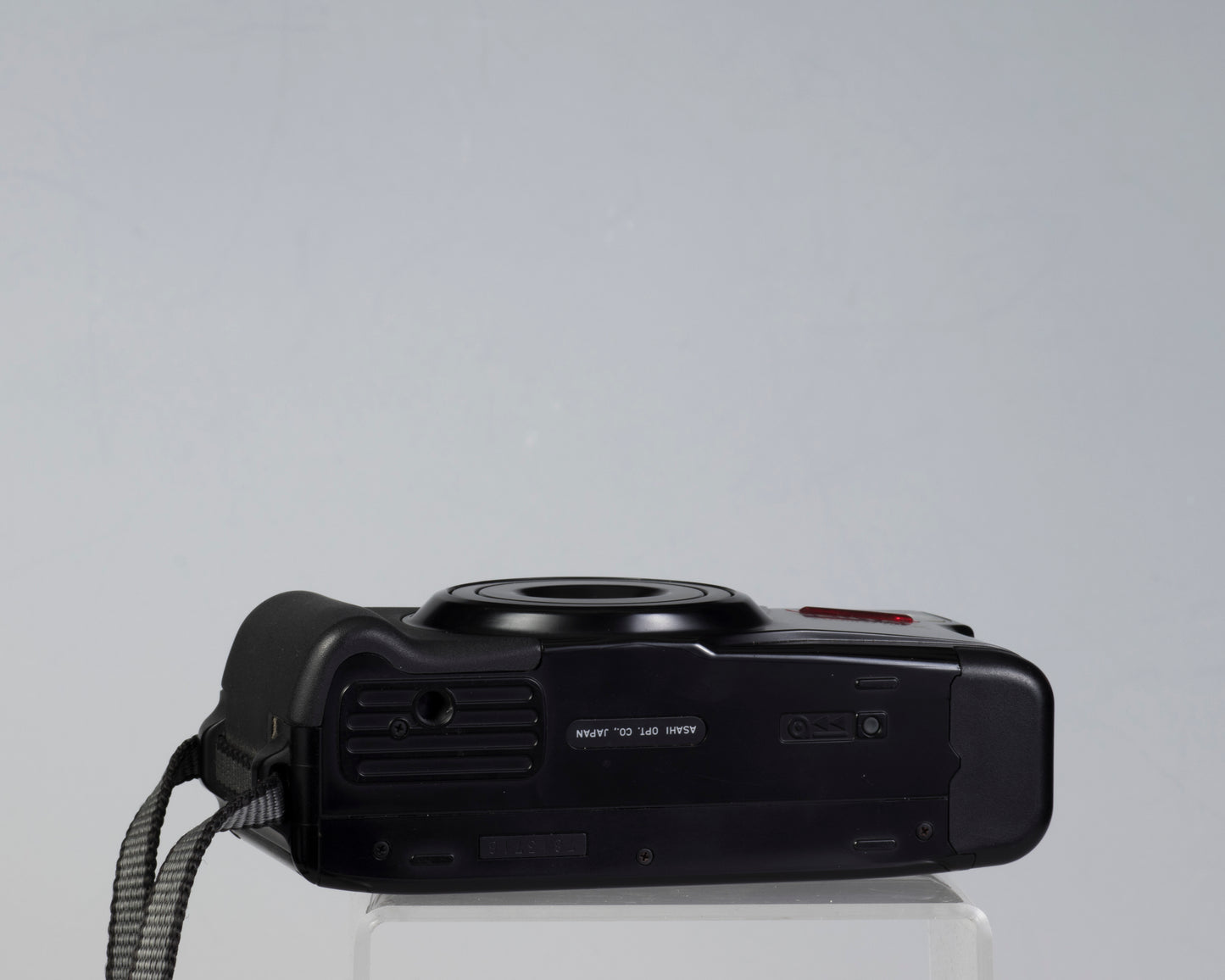 Pentax Zoom 70-X 35mm camera *LCD screen issues; otherwise works well* (serial 7813716)