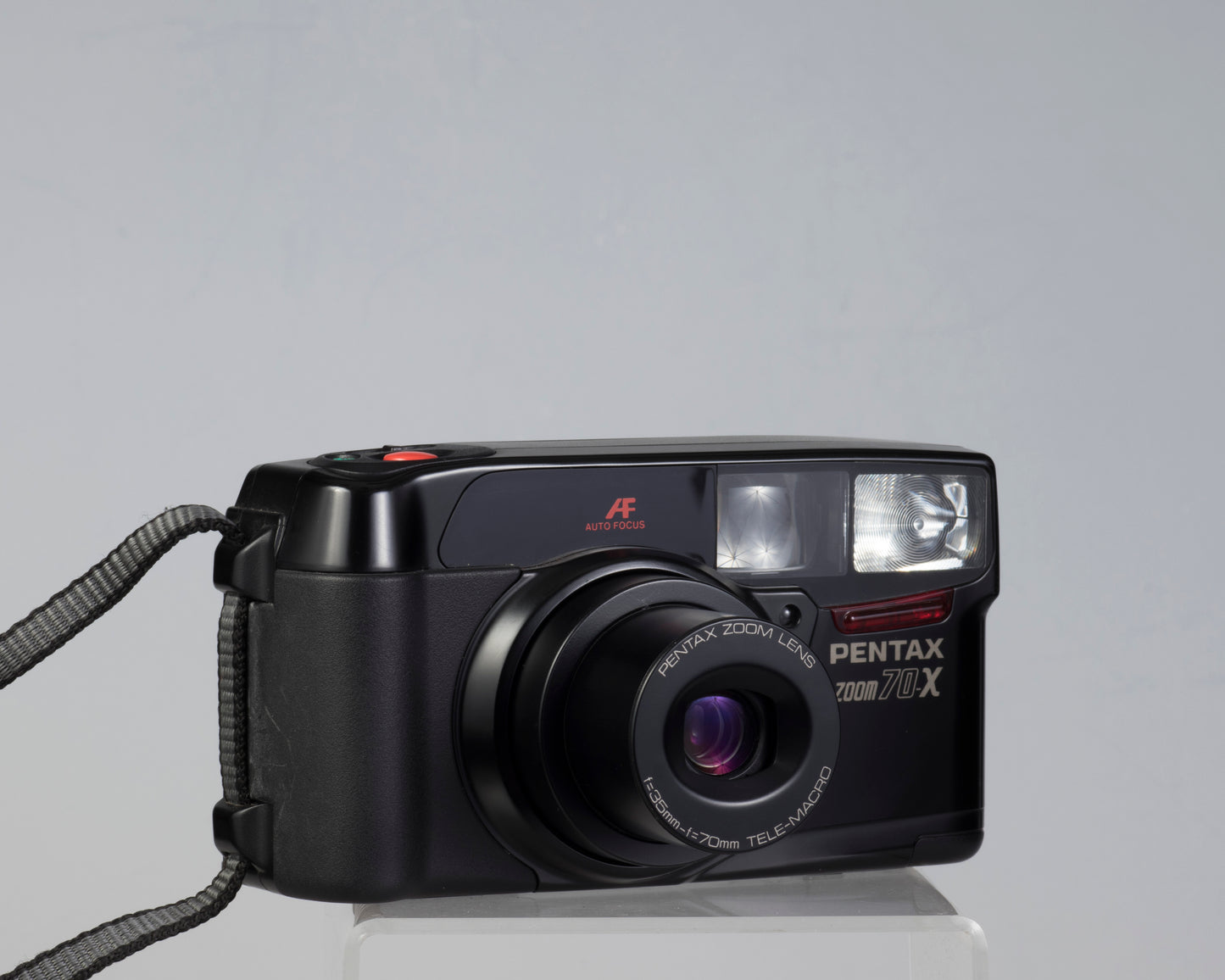 Pentax Zoom 70-X 35mm camera w/case (serial 8033387)