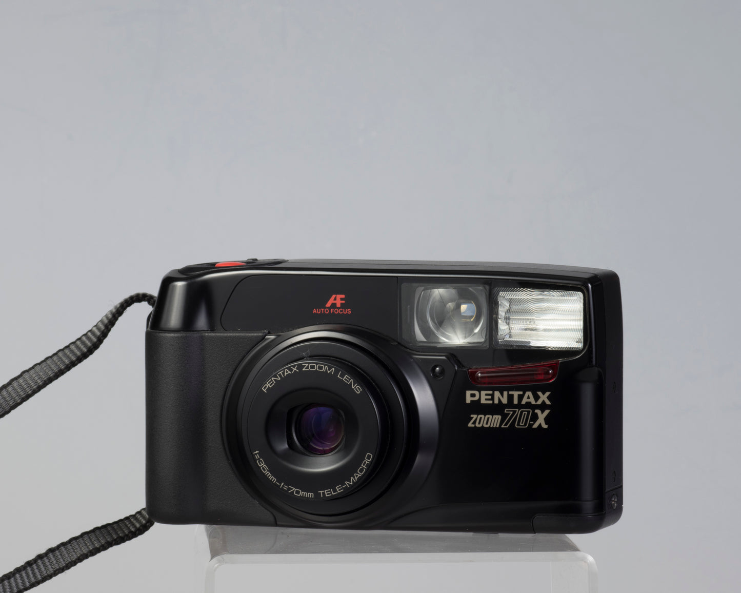 Pentax Zoom 70-X 35mm camera w/case (serial 8033387)