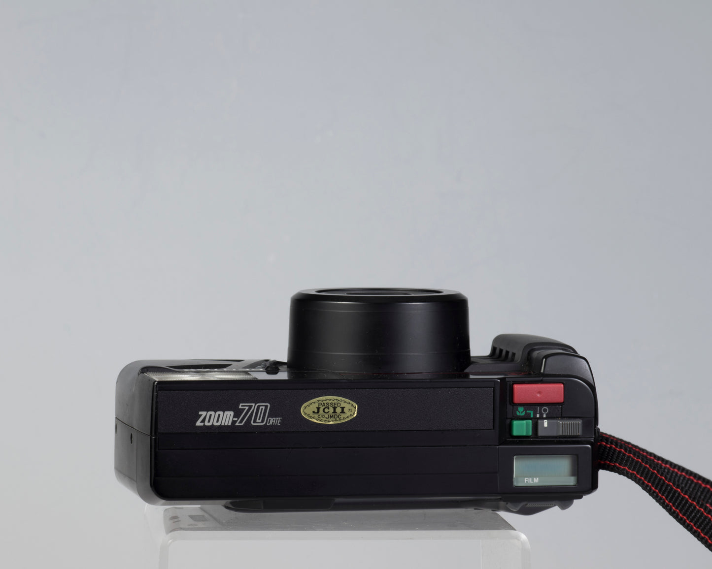 Pentax Zoom-70 Date (IQZoom) Appareil photo 35 mm avec étui (série 578125)