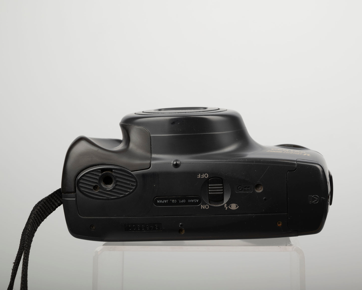Pentax Zoom 105-R 35mm camera w/case and manual (serial 2483300)