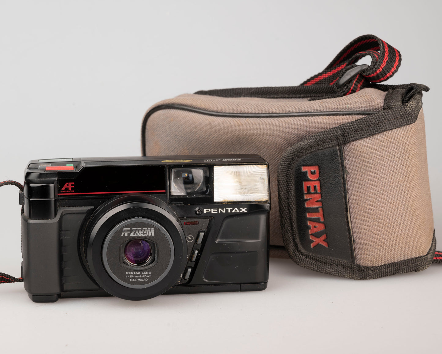 Appareil photo Pentax Zoom-70 (IQZoom) 35 mm avec étui (série 6007504)