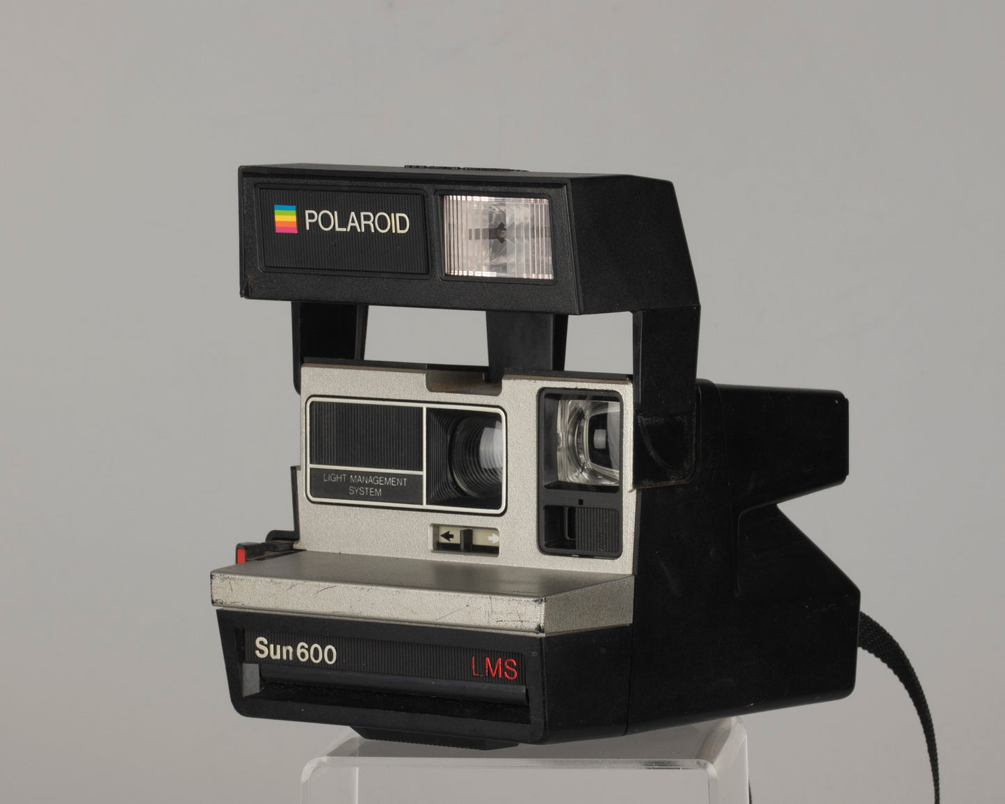 Polaroid Sun 600 LMS instant film camera (serial D3T74680NA)