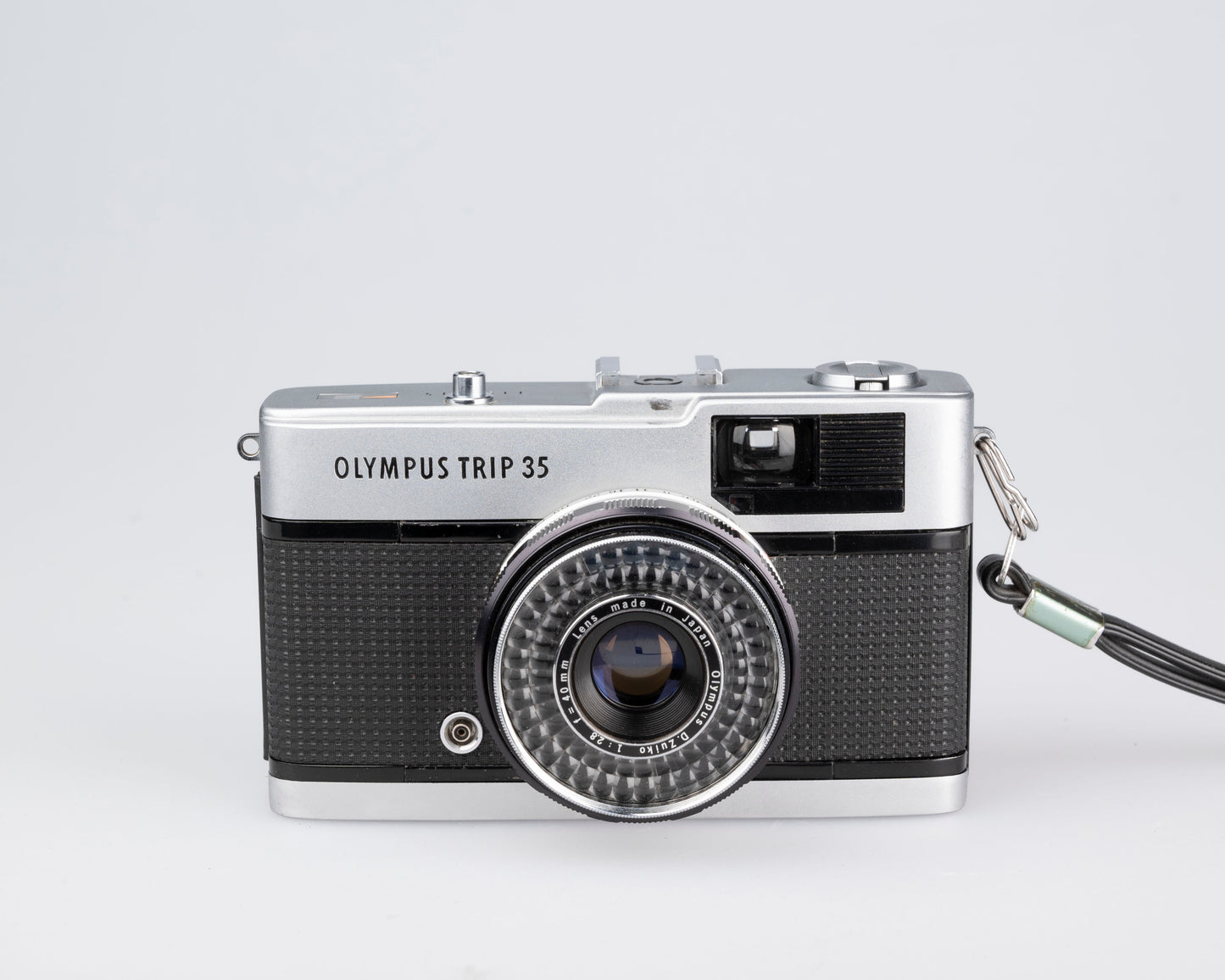 Olympus Trip 35 35mm camera w/ case and manual (serial 1198715)