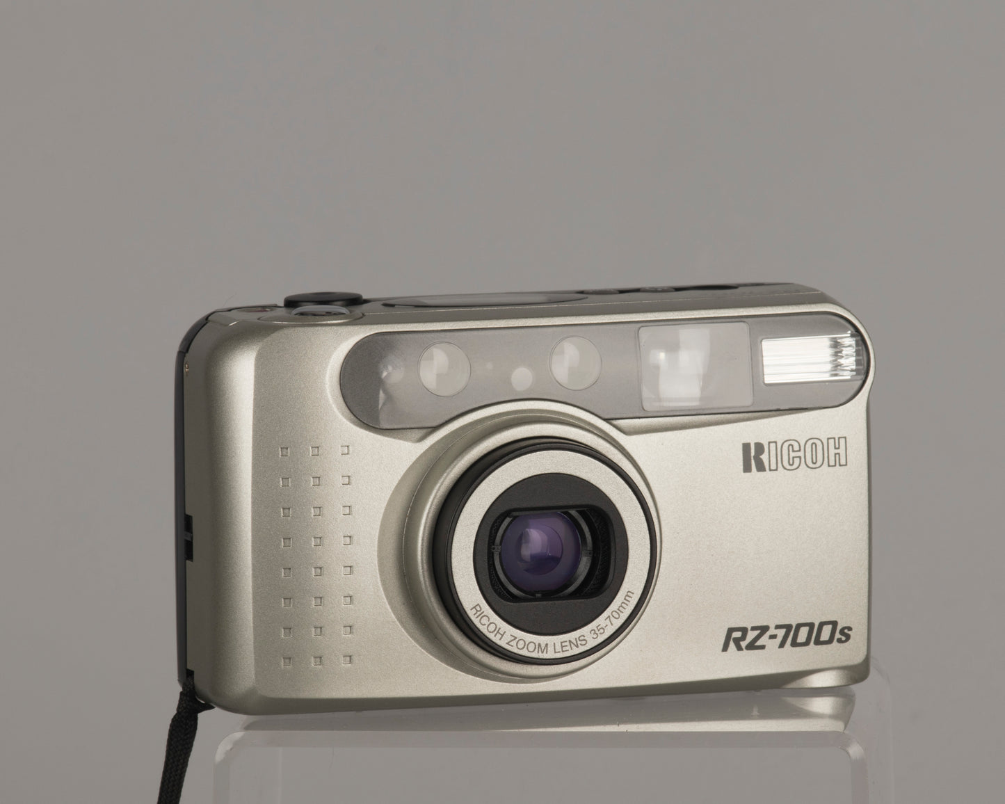 Ricoh RZ-700s 35mm camera with original box and manual