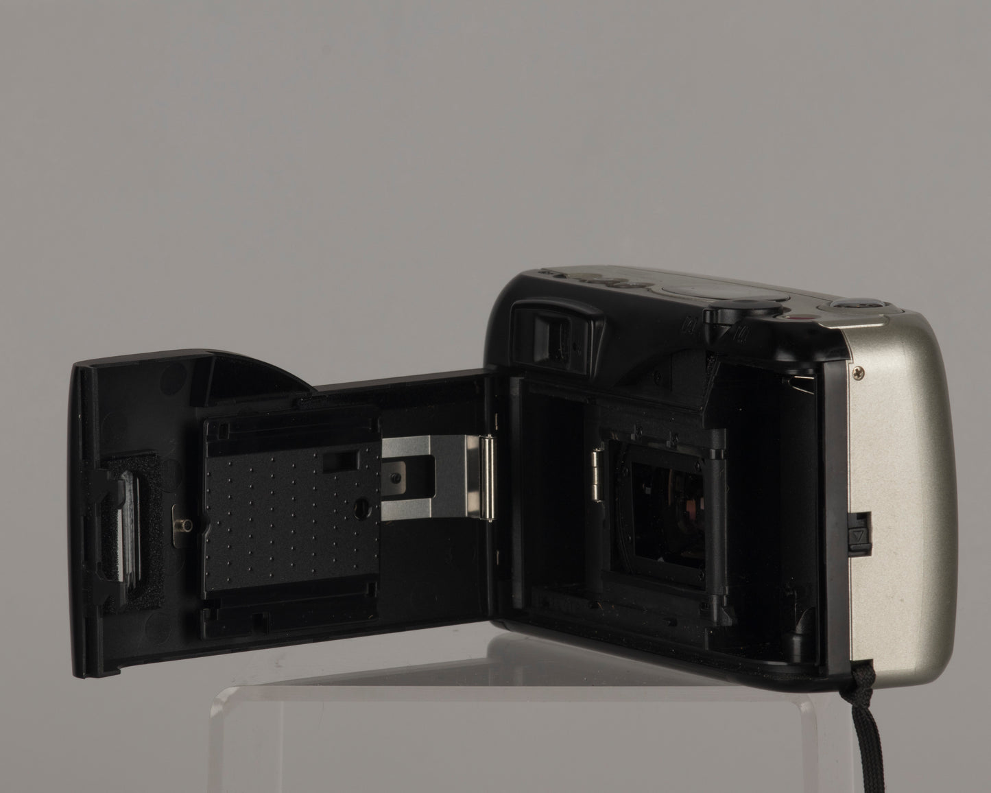 Ricoh RZ-700s 35mm camera with original box and manual