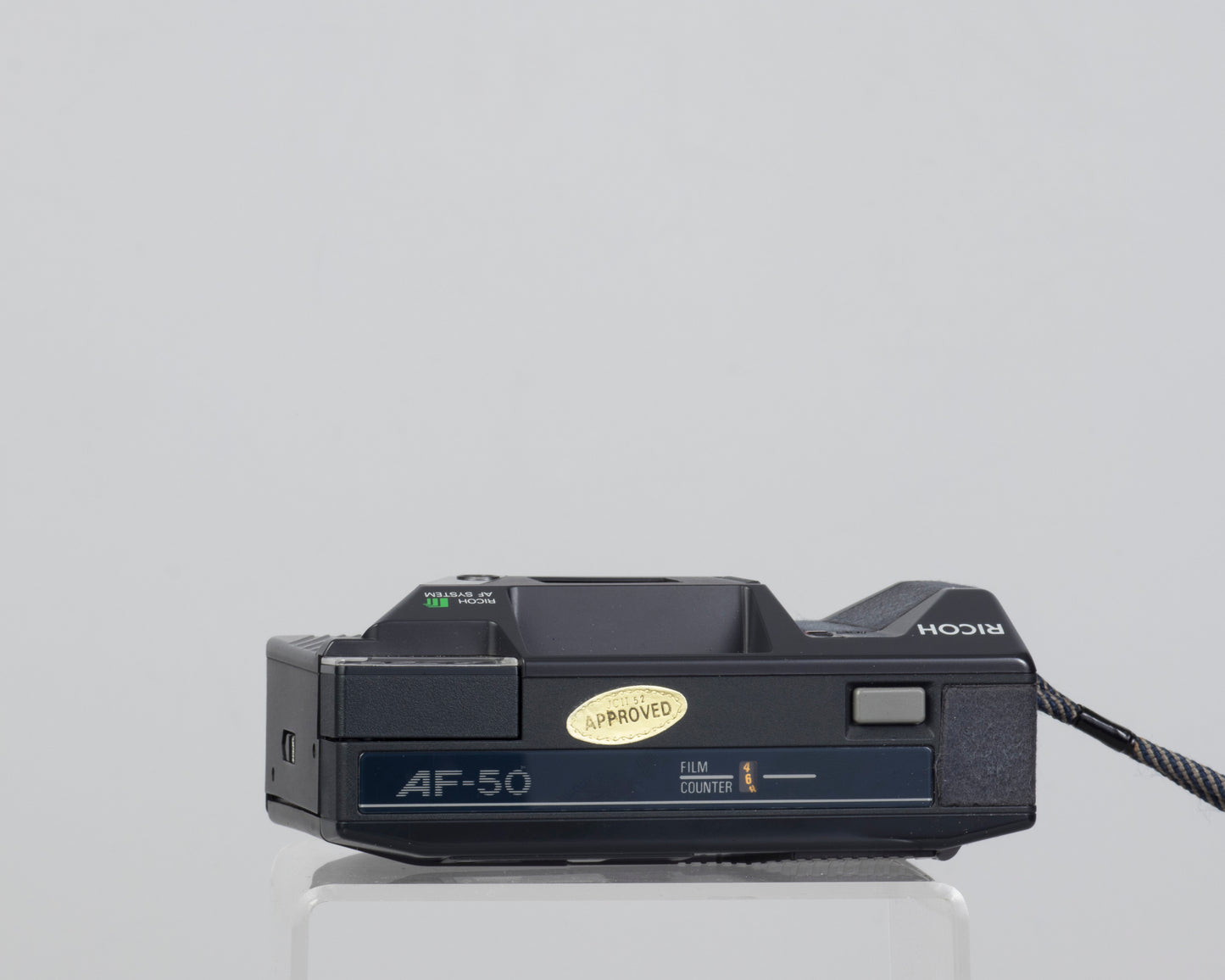 Ricoh AF-50 compact 35mm film camera w/ case (serial 90258043)