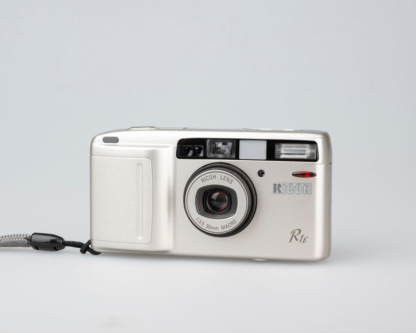 Appareil photo Ricoh R1E 35 mm avec boîtier (sans écran LCD)