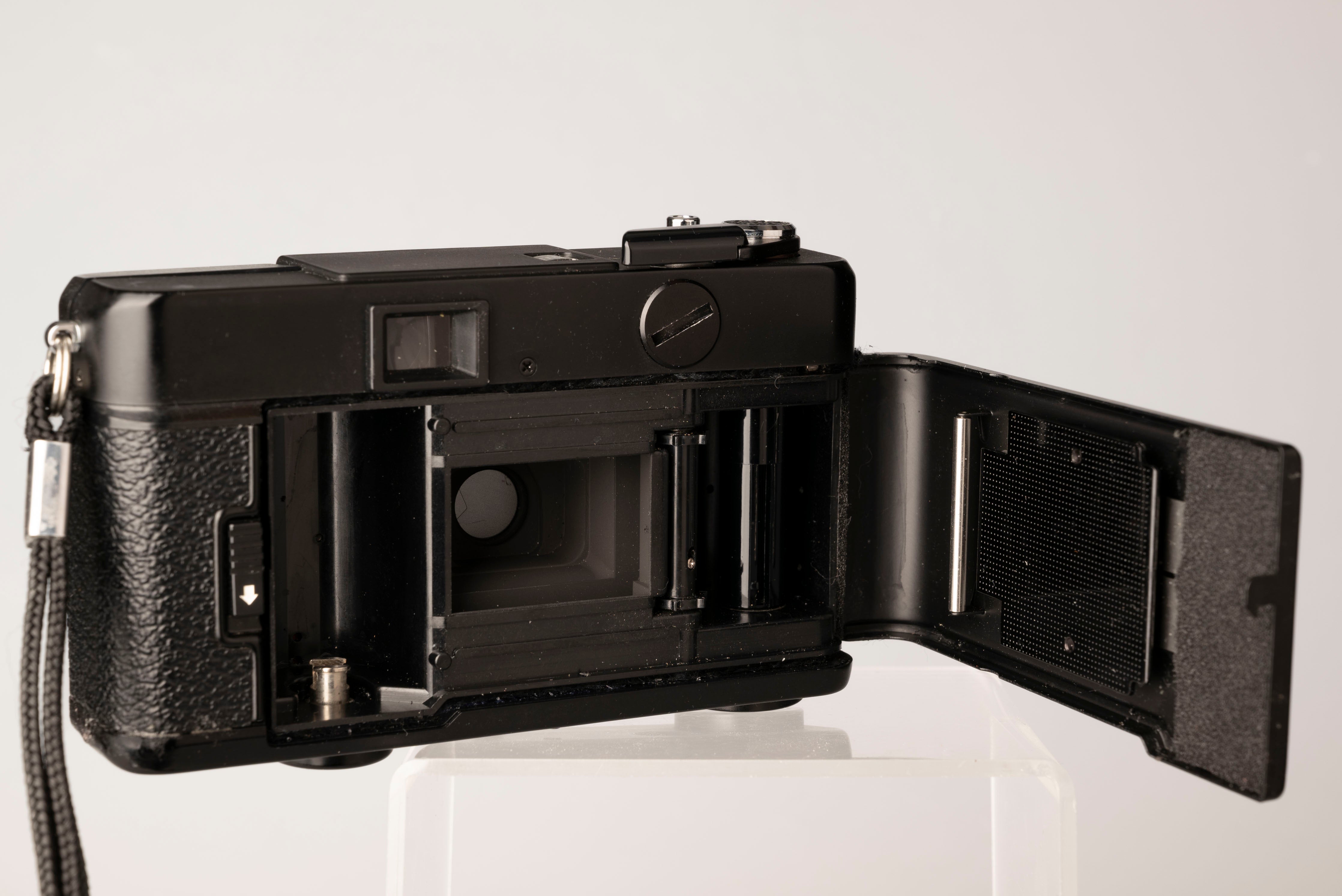 Rolleimat F 35mm zone focus camera w/ box, case, and manual – New
